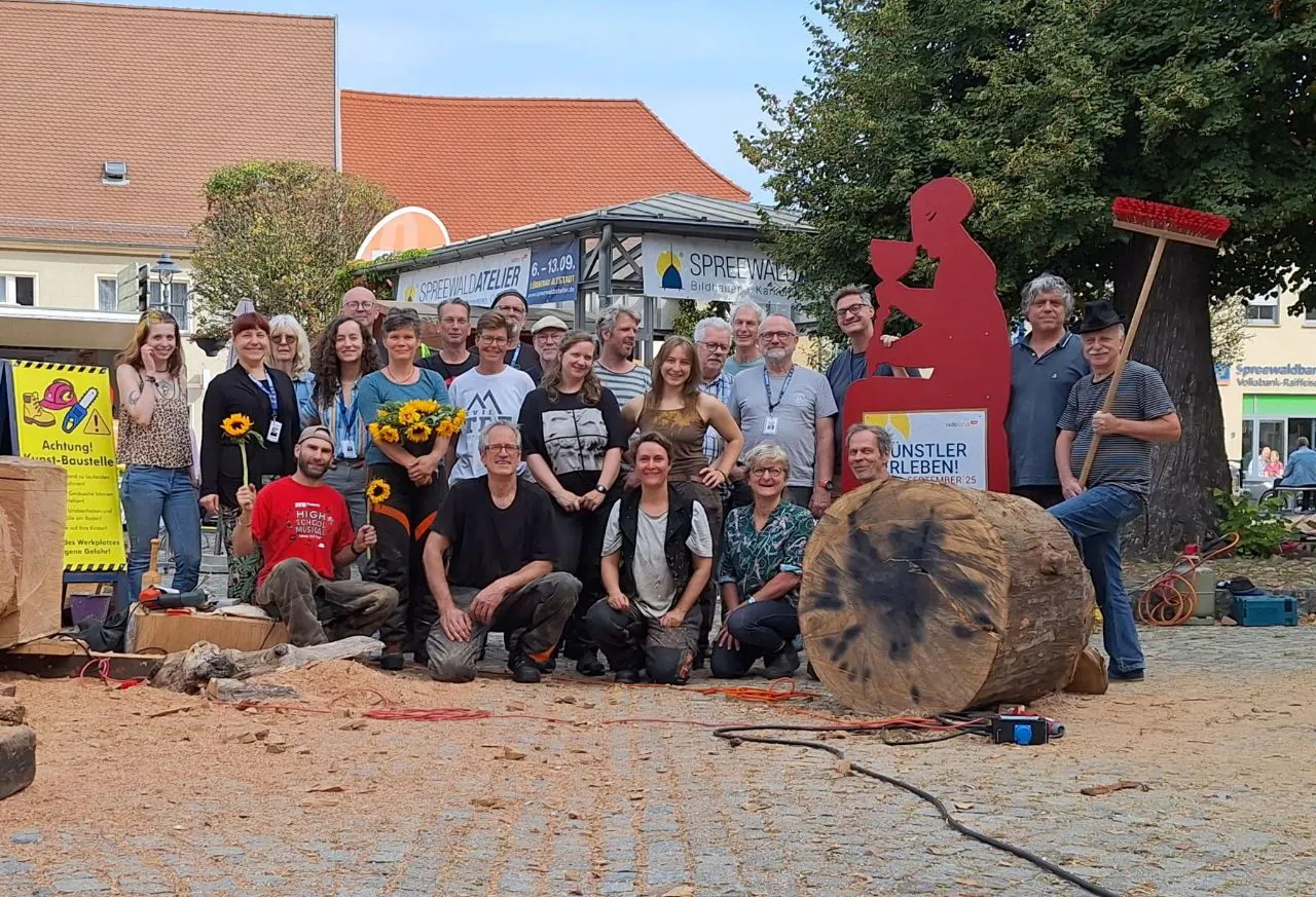 Gruppenbild mit Besen