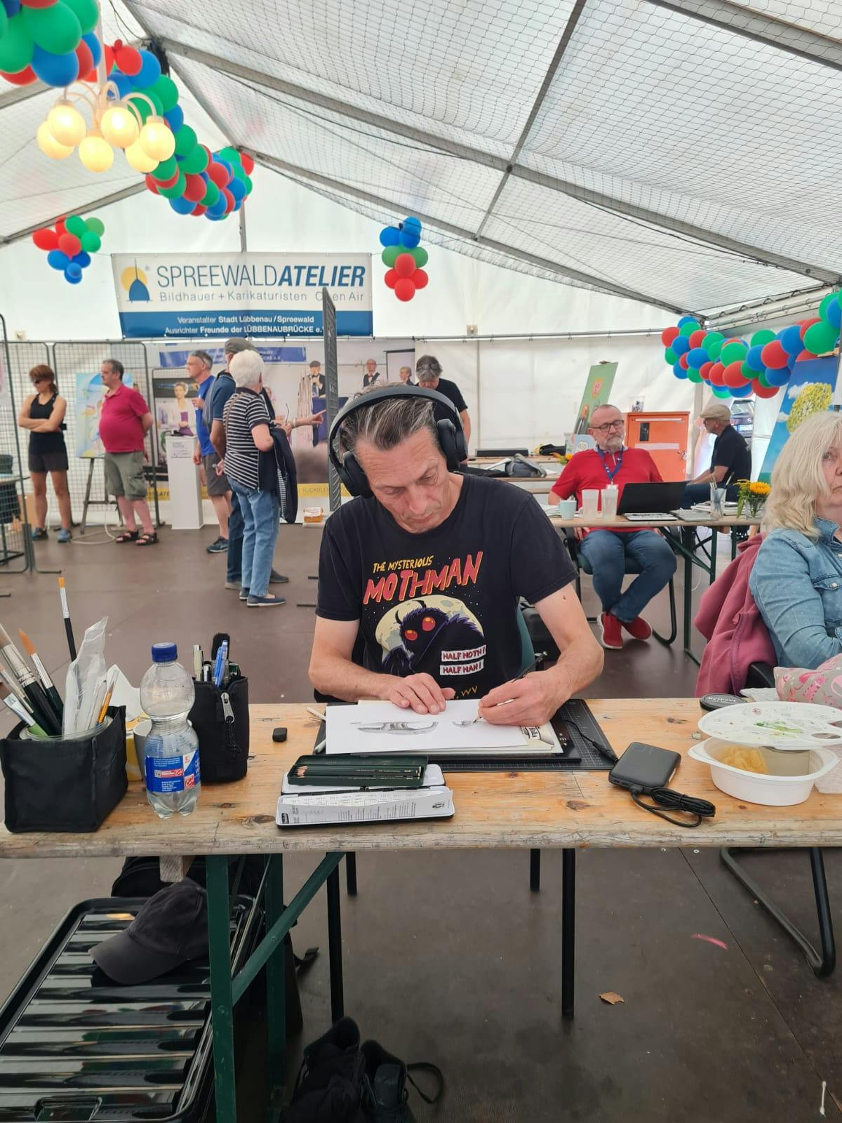 Cartoonist ohne Unterleib
