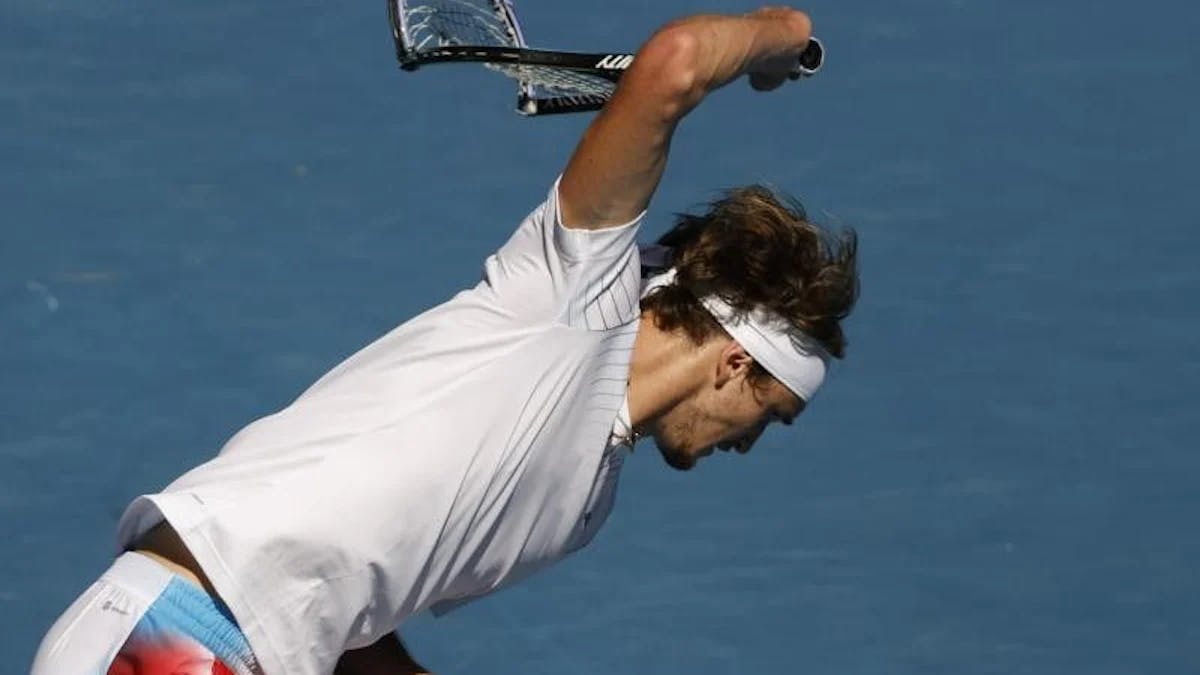 Tennisspieler zerstört den Schläger