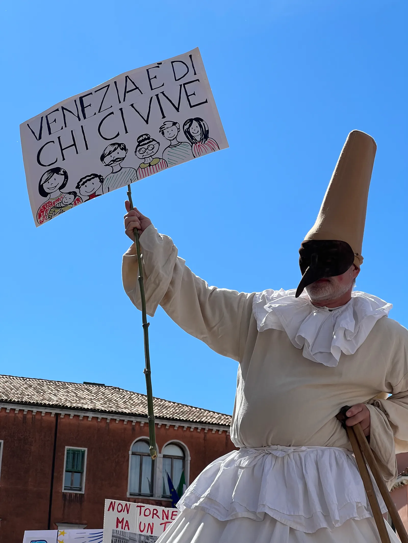 "Venedig gehört denjenigen, die hier leben" steht auf diesem Transparent