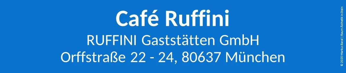 Weiße Schrift auf blauem Grund: Café Ruffini