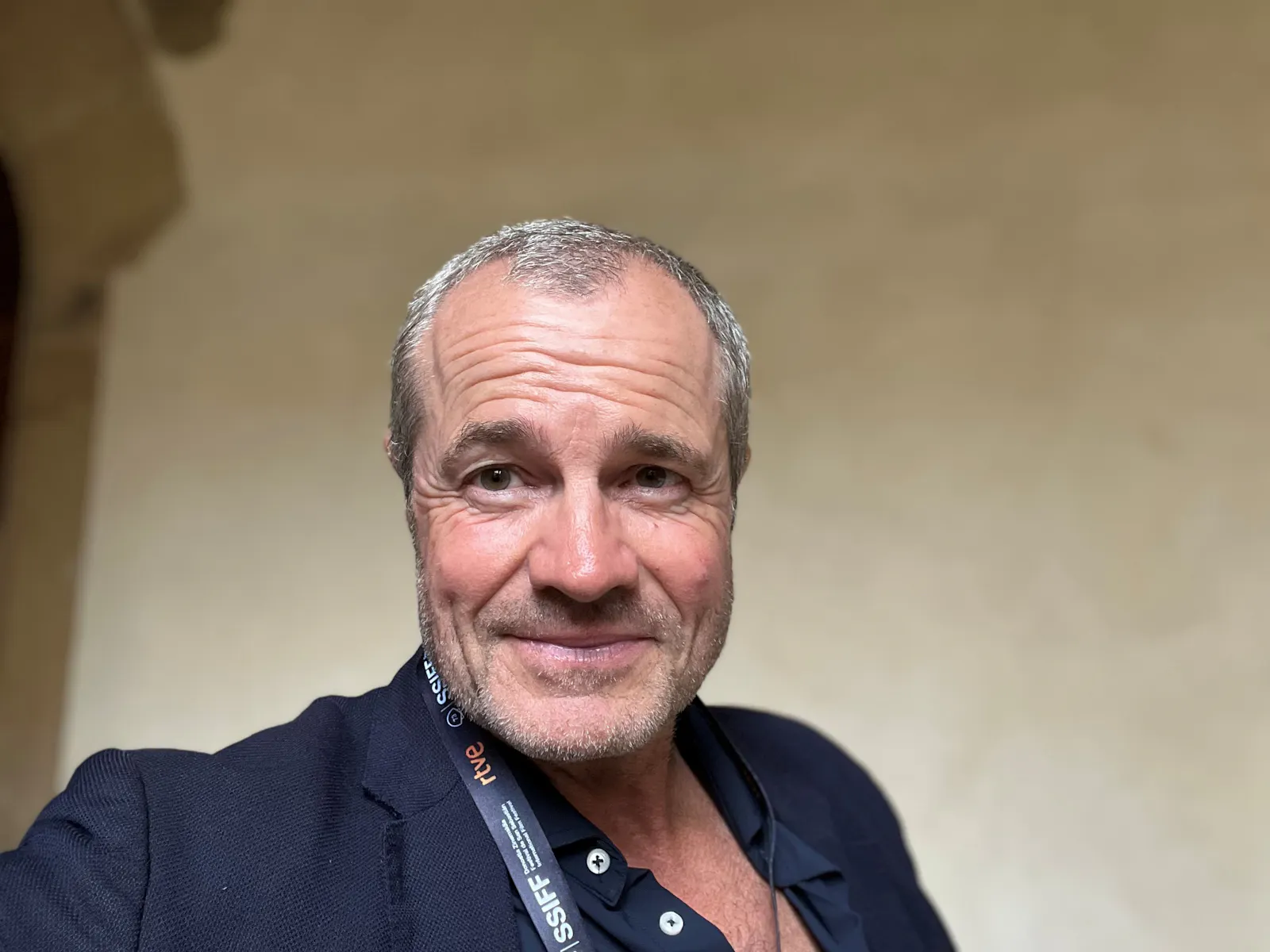 Headshot Roland Teichmann