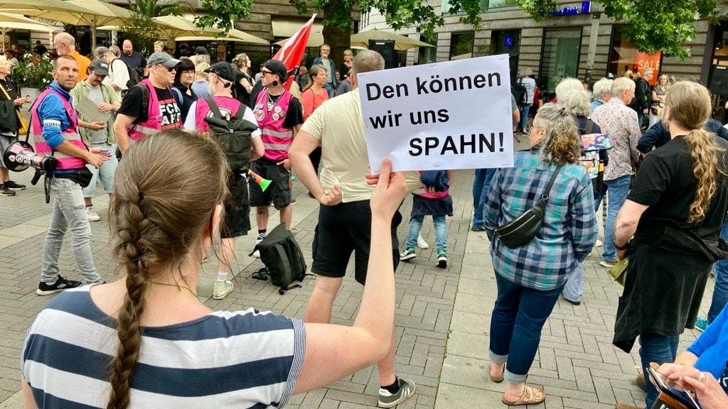 Demonstration gegen Jens Spahn in Münster