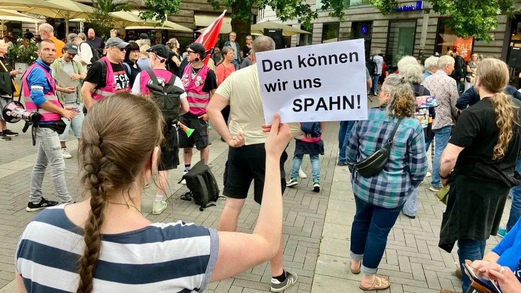 Demonstration gegen Jens Spahn in Münster