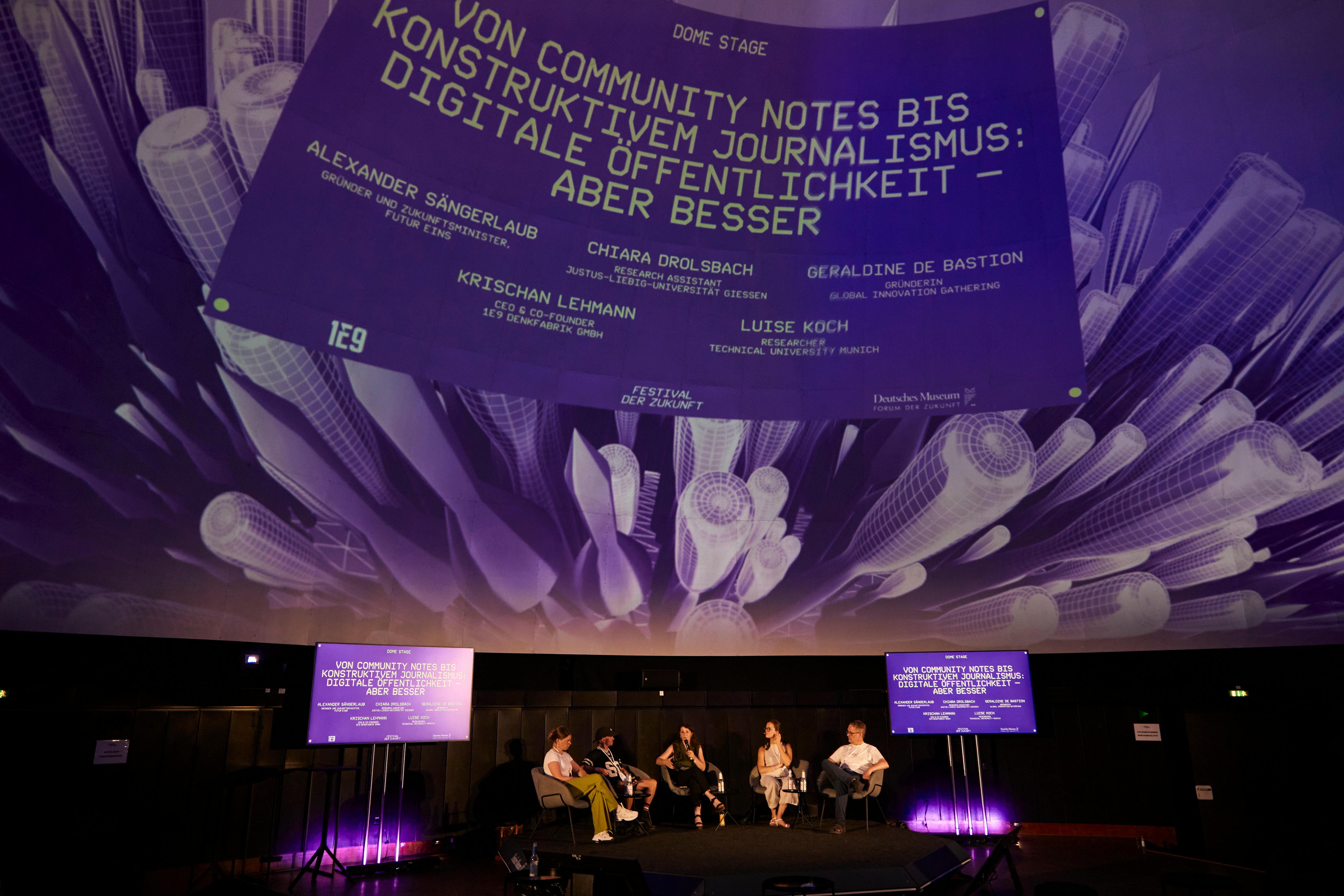 Festival-Session im ehemaligen Planetarium des Deutschen Museums
