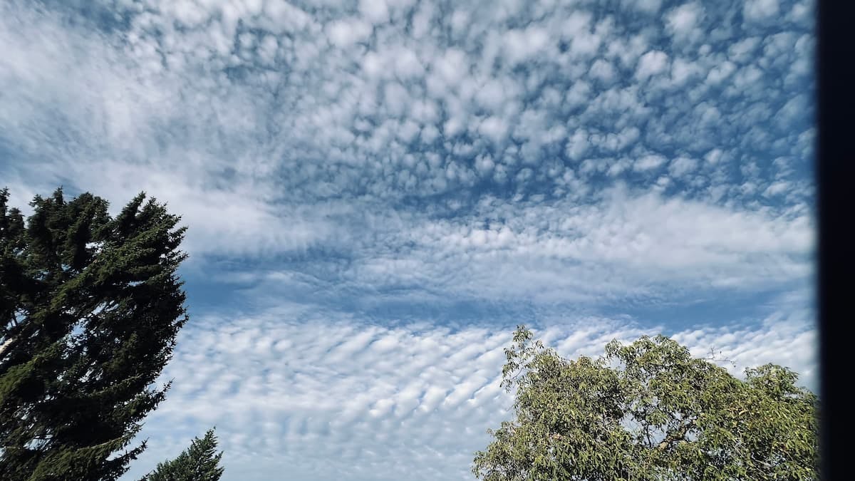 Wolken am Himmel über Berlin