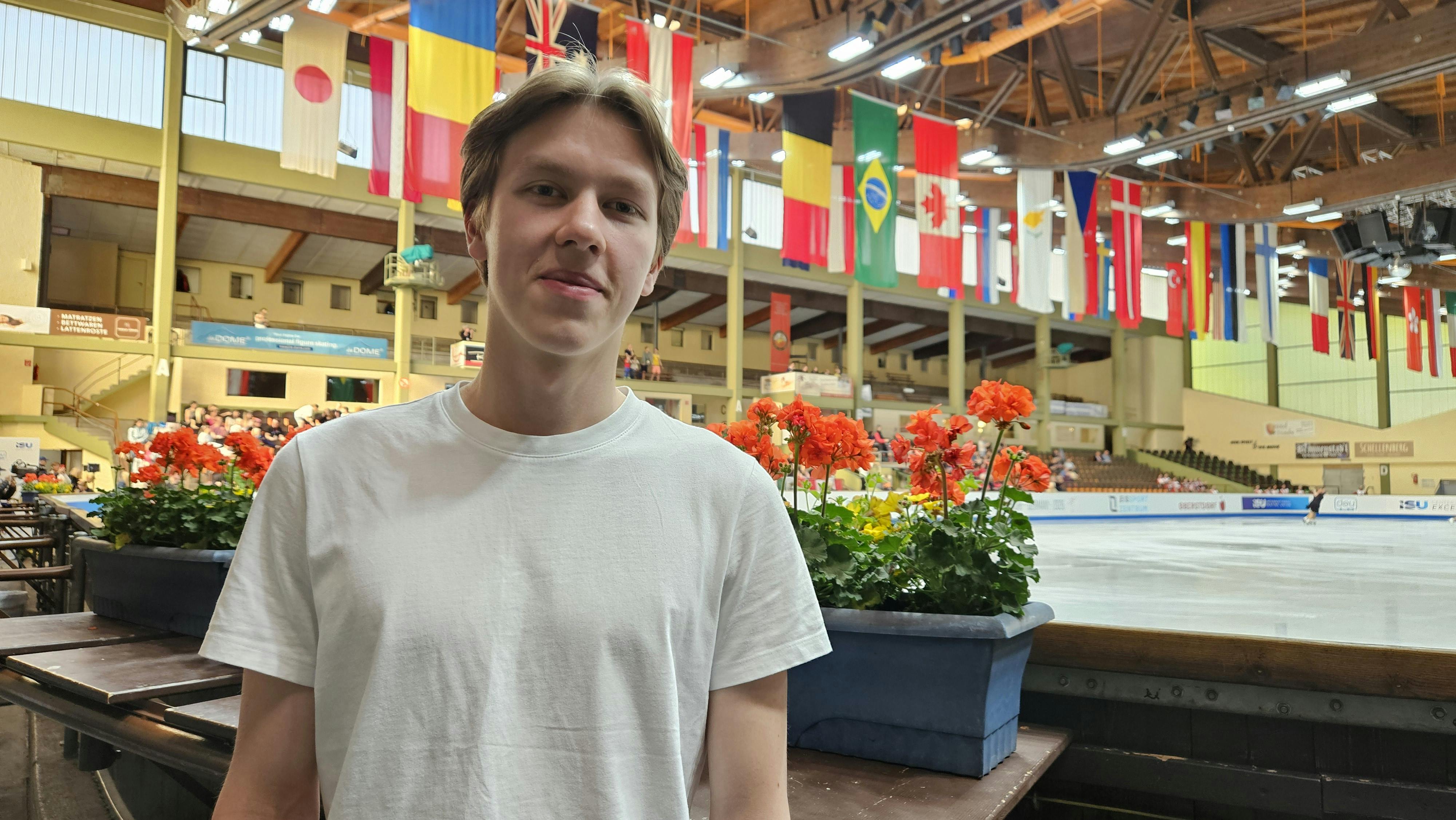 Genrikh Gartung in der Eishalle in Oberstdorf
