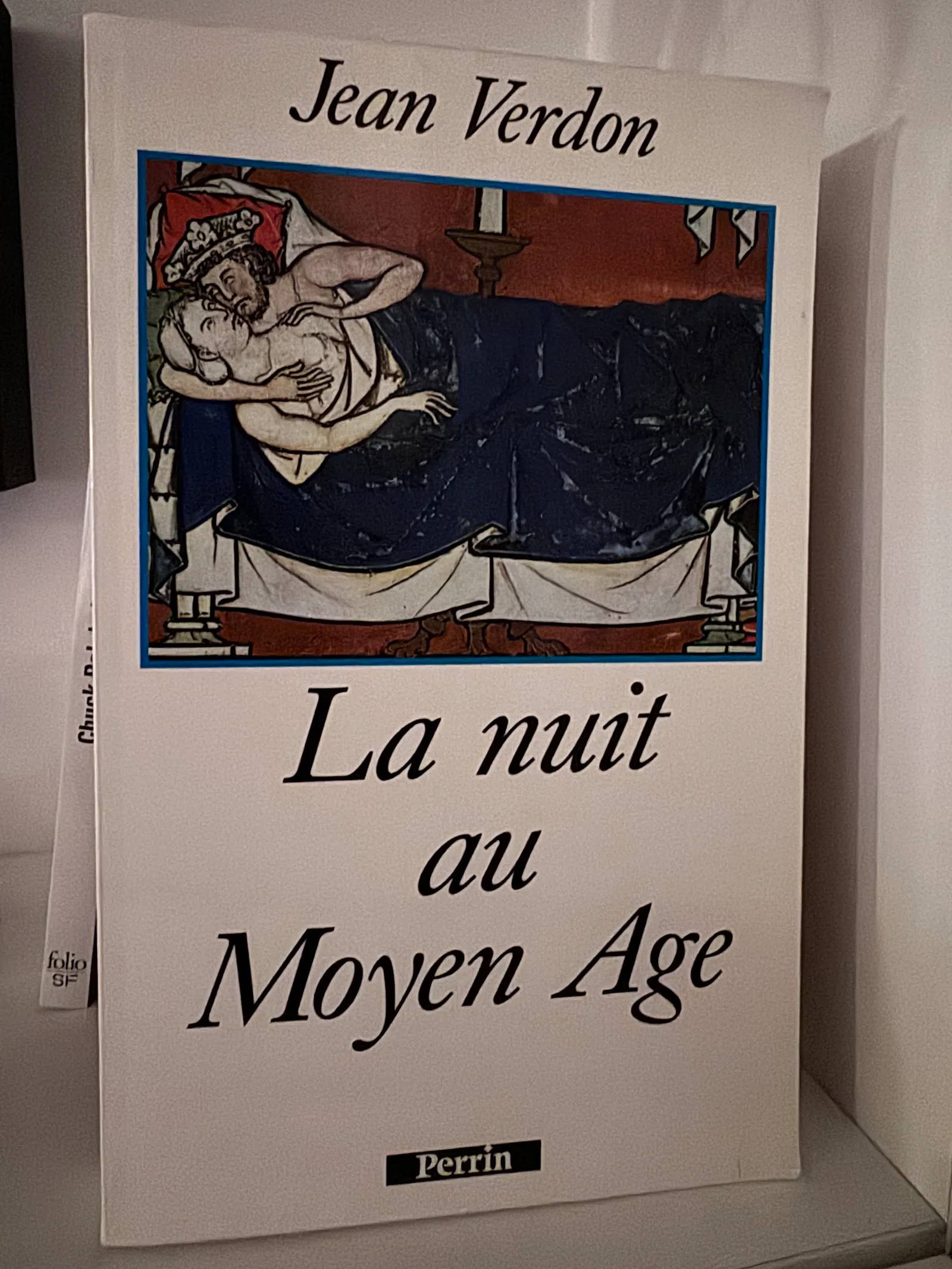 Photographie d'un livre dont je me séparerai bientôt.